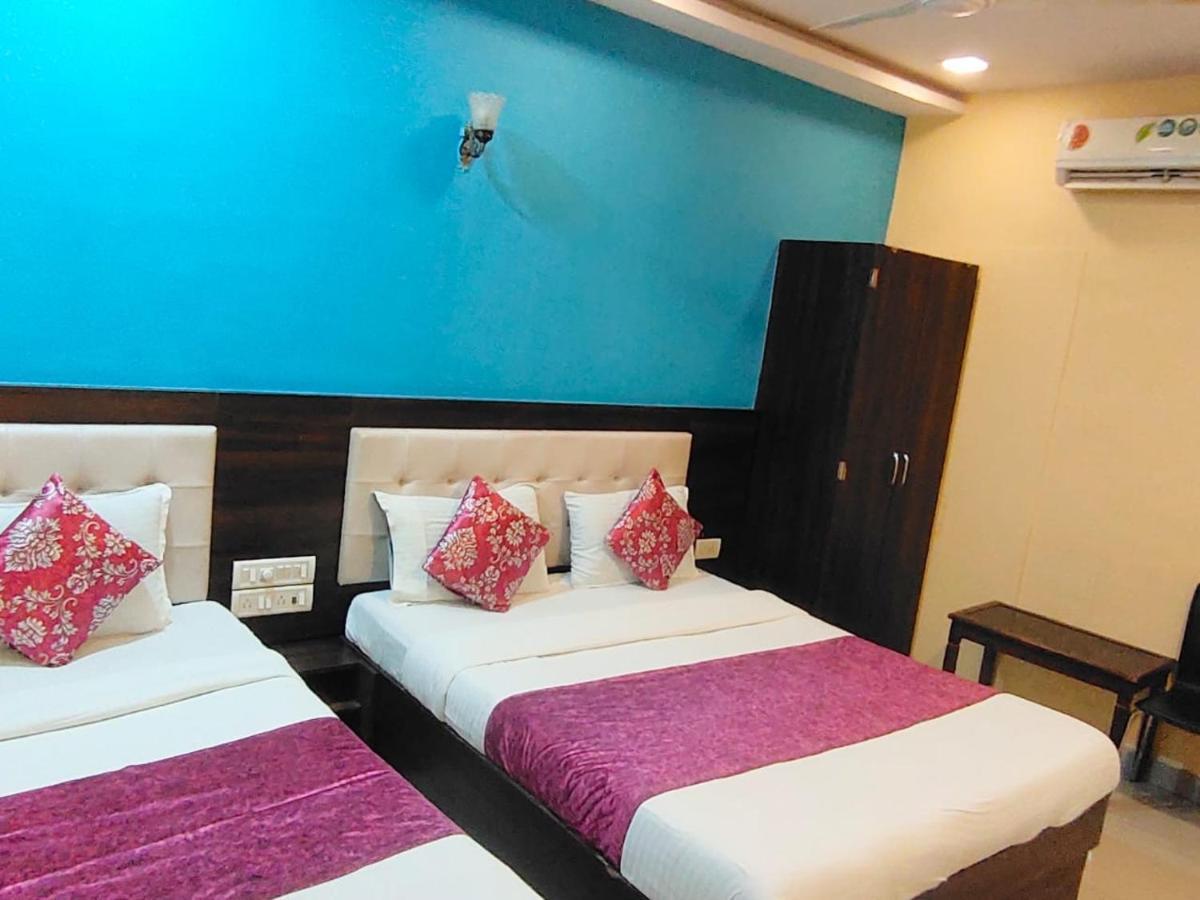 Hotel Golden Galaxy - Santacruz East — Photos 1